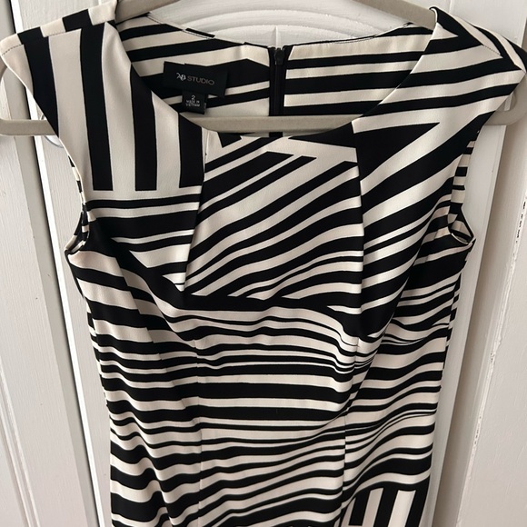Studio Dresses & Skirts - AB Studio Women's Zebra Stripe Mini Dress, Cap Sleeves w/ Zipper Back, Tailored